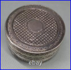 Délicate boite à pilules en argent avec poinçons début 19 ème 1819-1838