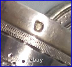 Délicate boite à pilules en argent avec poinçons début 19 ème 1819-1838