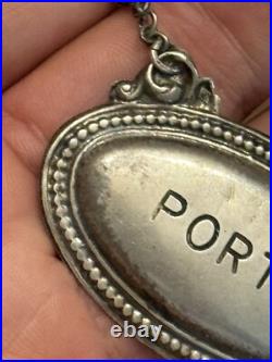Étiquette De Bouteille De Porto Argent Massif Poinçon Minerve Vers 1900 Étiquette De Bouteille De Porto Argent Massif Poinçon Minerve Vers 1900