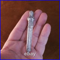Etui à aiguilles Argent buste de femme romaine Poinçon tête de lièvre vers 1820