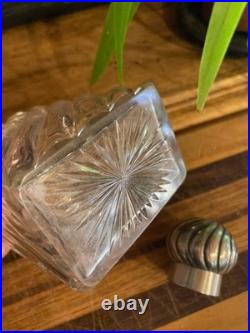 Flacon de parfum en cristal et en argent massif poinçon 1840/1889 victorien