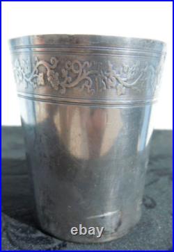 Gobelet timbale argent massif décor de vignes poinçon minerve d'époque 19ème
