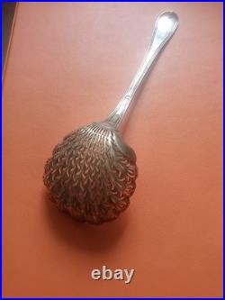 Grande Cuillère Saupoudreuse Argent Massif Poinçon Vieillard 70 Grammes