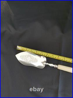 Grande pelle de service en argent massif époque XIX poinçon Minerve