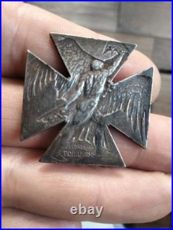 INSIGNE JOURNEE DU POILU 1915 SIGNE RENE LALIQUE ARGENT Massif Poinçon 1914/18