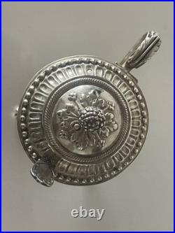 Moutardier à décor d'anges en Argent Massif Poinçon Minerve Moutardier à décor d'anges en Argent Massif Poinçon Minerve