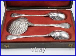 Paire De Cuilleres A Creme Et Pelle A Fraises En Argent Massif Poincon Minerve