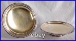 Paire d'assiettes de présentation Louis XVI argent massif poinçon Minerve