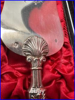Pelle à Gâteaux en argent massif Minerve poinçon d'orfèvre L I époque XIXe
