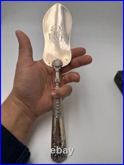 Pelle à Gâteaux en argent massif Minerve poinçon d'orfèvre L I époque XIXe