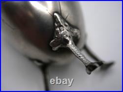 Rare Coquetier Coquille Tripode En Argent Massif Poincon Minerve Initiales R. L
