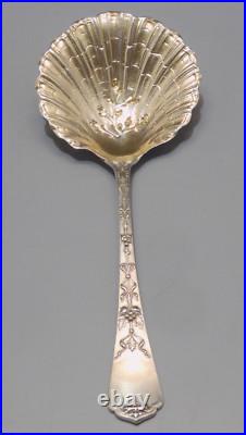 -SUPERBE ANCIENNE CUILLERE A FRAISES ARGENT MASSIF Poinçon MINERVE VITRINE D