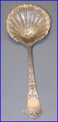 -SUPERBE ANCIENNE CUILLERE A FRAISES ARGENT MASSIF Poinçon MINERVE VITRINE D