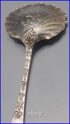 -SUPERBE ANCIENNE CUILLERE A FRAISES ARGENT MASSIF Poinçon MINERVE VITRINE D