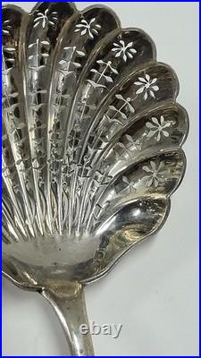 Saupoudreuse En Argent Massif Poincon Minerve De 54 Grammes