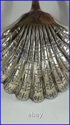 Saupoudreuse En Argent Massif Poincon Minerve De 54 Grammes