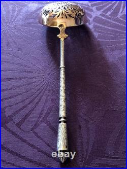 Splendide Saupoudreuse en argent massif poinçon Minerve