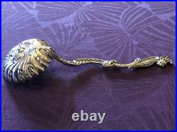 Splendide Saupoudreuse en argent massif poinçon SANGLIER, de Style Art Nouveau
