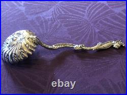 Splendide Saupoudreuse en argent massif poinçon SANGLIER, de Style Art Nouveau