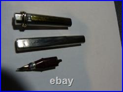 Stylo plume à encre Cartier Paris en argent massif poinçon crabe