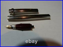 Stylo plume à encre Cartier Paris en argent massif poinçon crabe