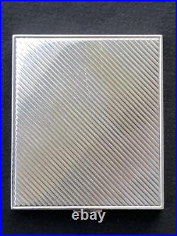 Superbe ancien POUDRIER ART DECO en ARGENT MASSIF poinçon TETE DE MINERVE Superbe ancien POUDRIER ART DECO en ARGENT MASSIF poinçon TETE DE MINERVE