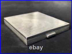Superbe ancien POUDRIER ART DECO en ARGENT MASSIF poinçon TETE DE MINERVE Superbe ancien POUDRIER ART DECO en ARGENT MASSIF poinçon TETE DE MINERVE