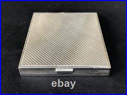 Superbe ancien POUDRIER ART DECO en ARGENT MASSIF poinçon TETE DE MINERVE Superbe ancien POUDRIER ART DECO en ARGENT MASSIF poinçon TETE DE MINERVE