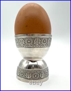 Superbe coquetier en argent massif Poinçon Minerve décor ciselé 25g 19em Superbe coquetier en argent massif Poinçon Minerve décor ciselé 25g 19em