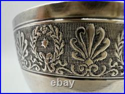 Superbe coquetier en argent massif Poinçon Minerve décor ciselé 25g 19em Superbe coquetier en argent massif Poinçon Minerve décor ciselé 25g 19em