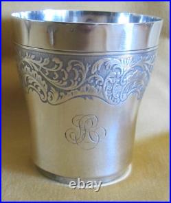 Timbale argent massif décor feuillages poinçon minerve poids 52 grammes