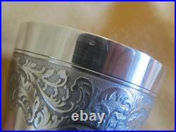 Timbale argent massif décor feuillages poinçon minerve poids 52 grammes