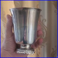 Timbale piedouche en argent Massif poinçon Fermiers Généraux. P. 190gr