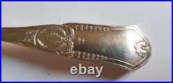 Très Jolie PELLE à GATEAU en ARGENT MASSIF Poinçon MINERVE decor EMPIRE 125 Gram