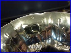 Vase Rococo en argent massif, nombreux poincons étrangers, H 20cm, P 336g, mono AS